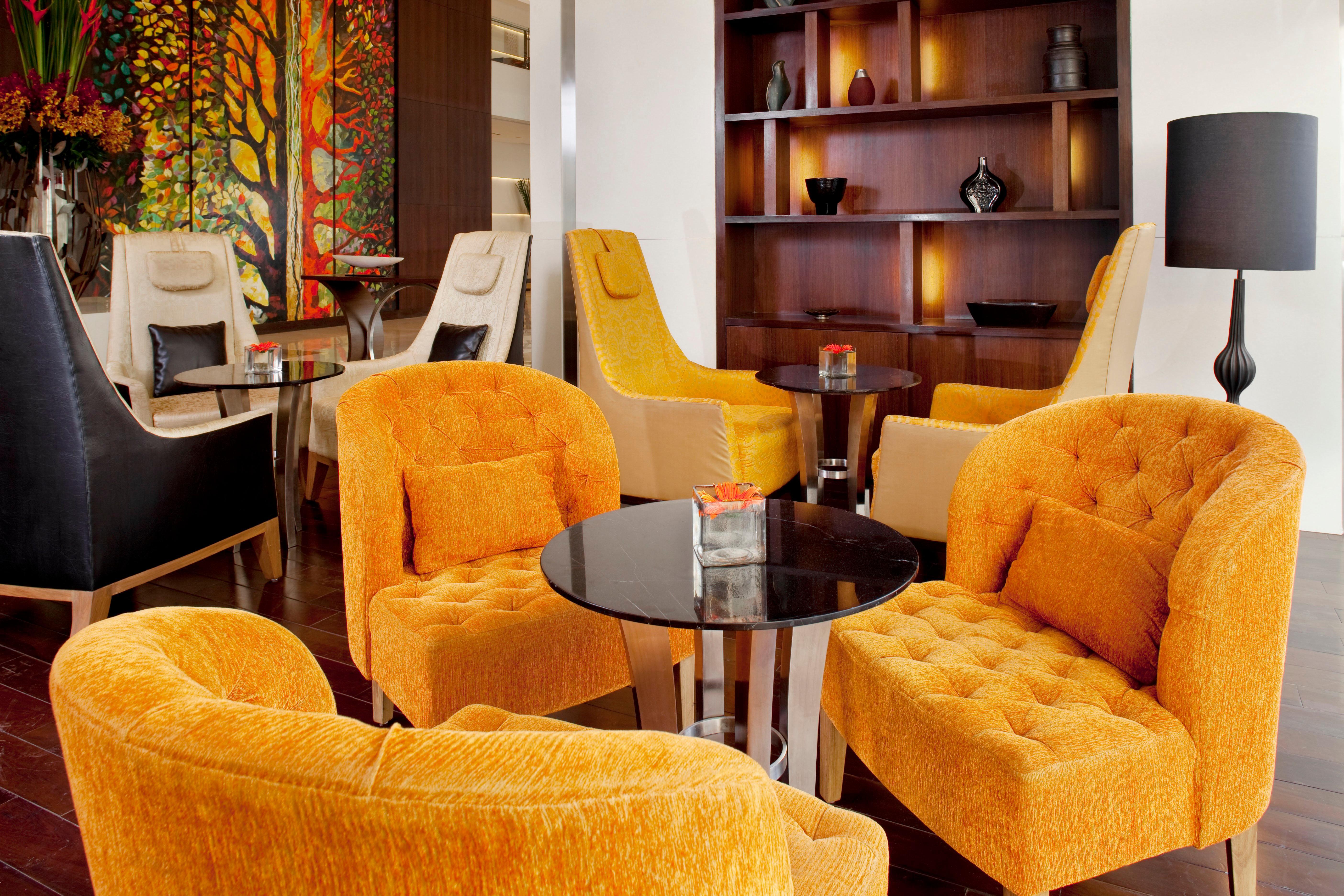 Holiday Inn Mumbai International Airport By Ihg Eksteriør billede The lounge at the airport