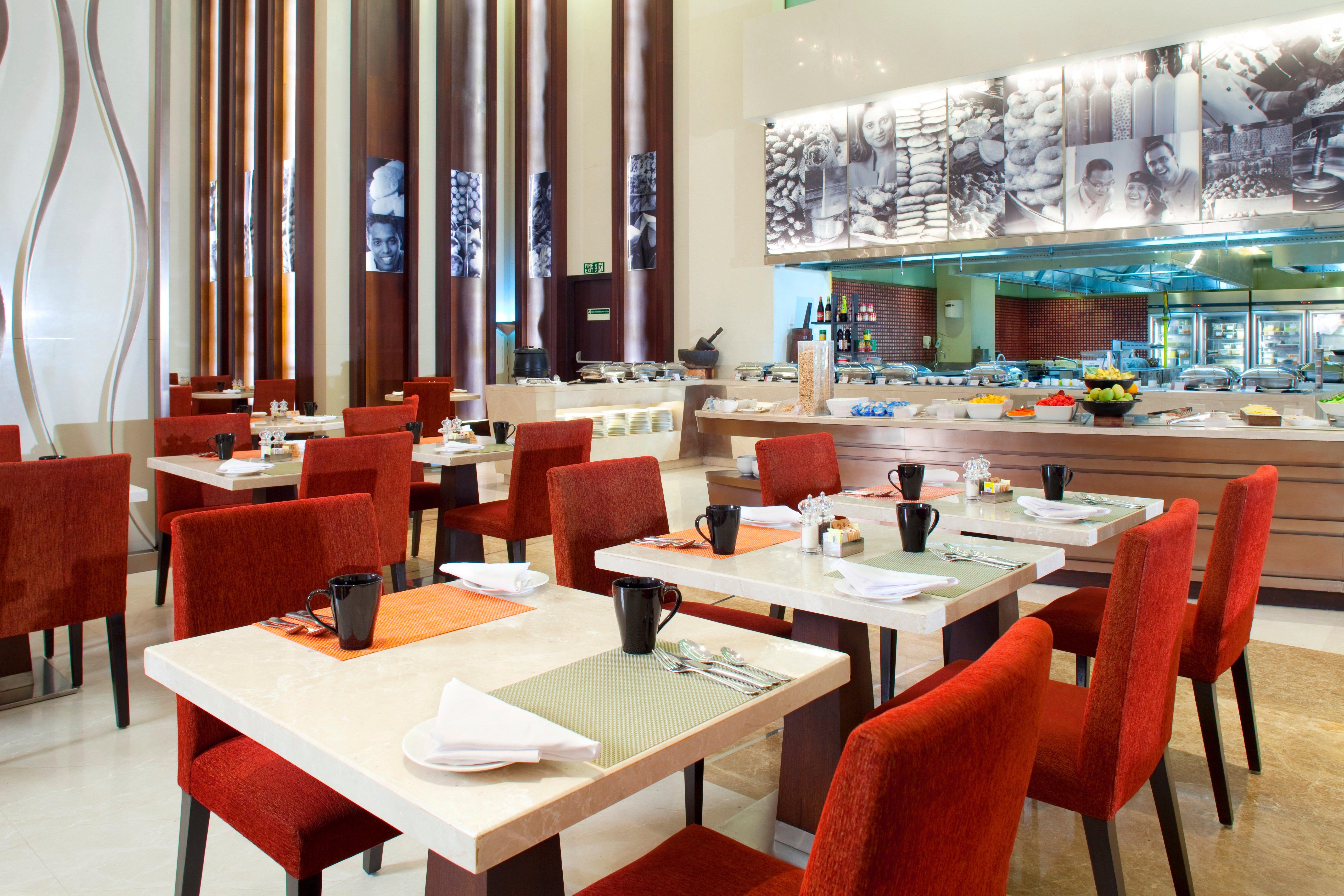 Holiday Inn Mumbai International Airport By Ihg Eksteriør billede The restaurant